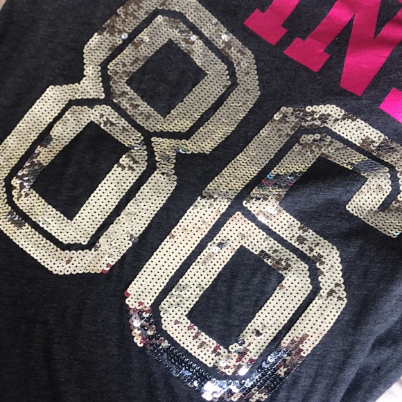 Vintage Vs Pink Victoria’s Secret rare retro Y2K blinged out tee - Picture 10 of 12